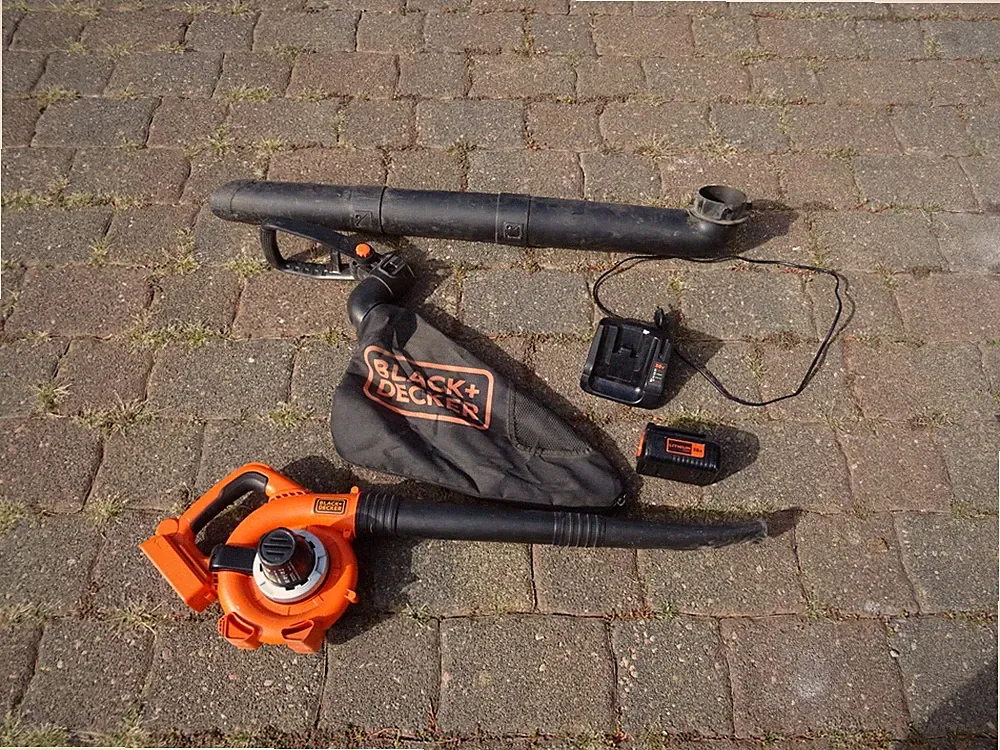 Black&Decker Akku Laubbläser Laubsauger GWC3600L2 36V mit Ladegrät