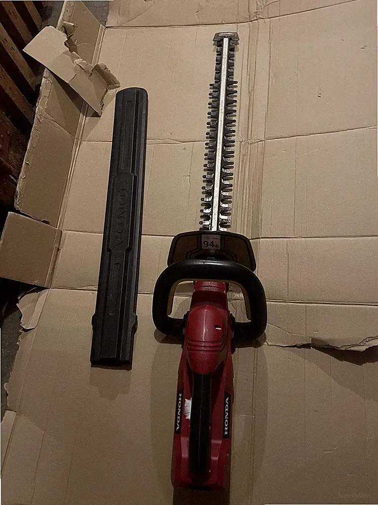 Honda Set Akku Heckenschere und Laubbläser ähnl. Stihl HS
