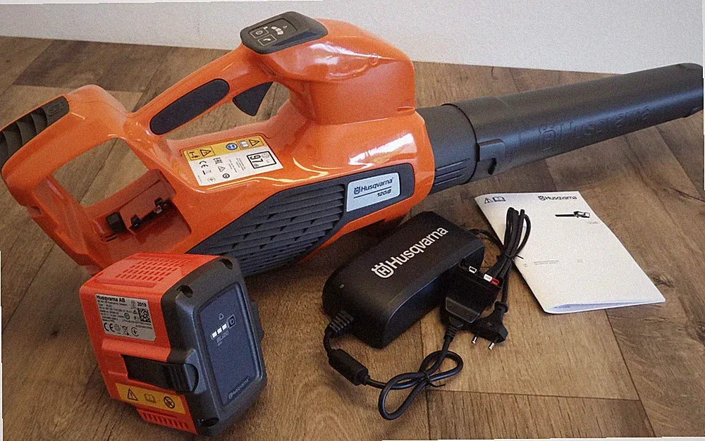 Husqvarna 120iB Akku Blasgerät Laubbläser * 36 V * Akku Bli 20 + Ladegerät SET