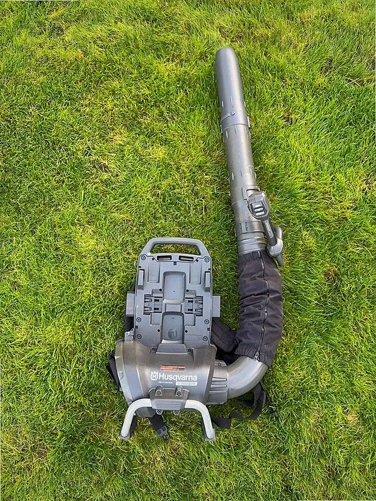 Husqvarna Akku Laubbläser 550iBTX Blasgerät. Bläser