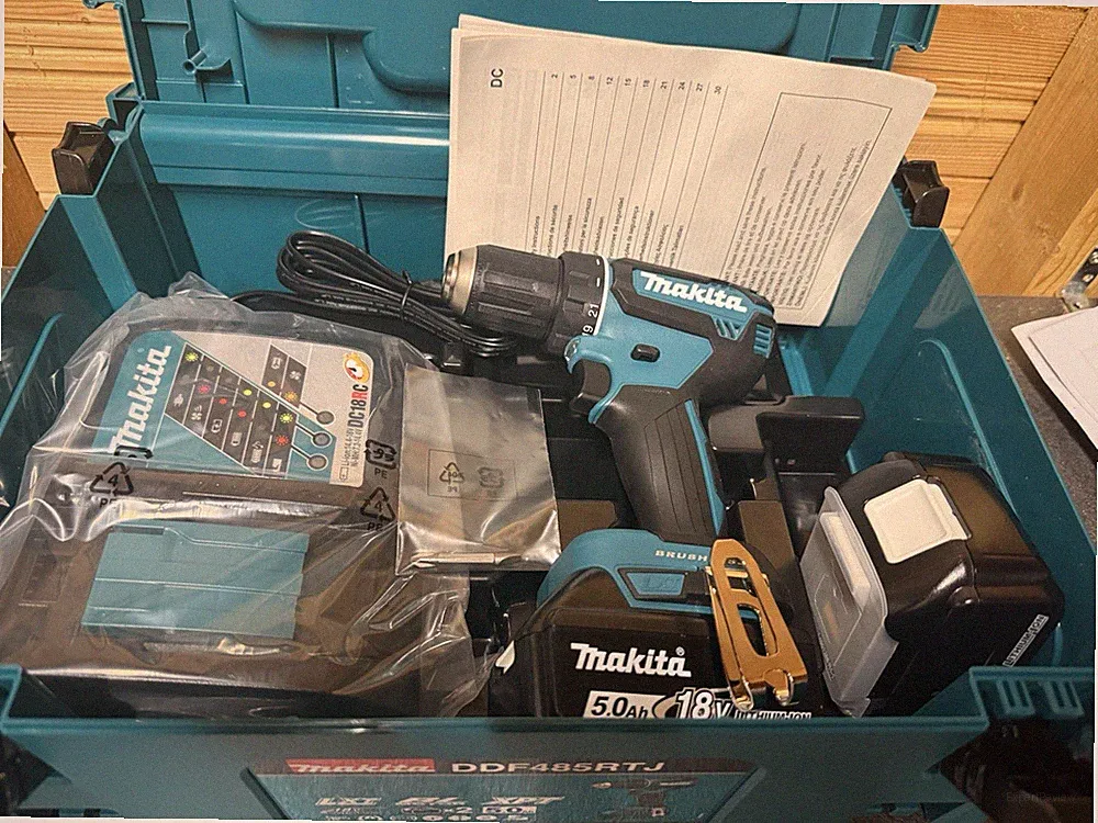 Makita Akkuschrauber Akku Bohrschrauber DDF485RTJ 18V 2 x 5Ah Ladegerät