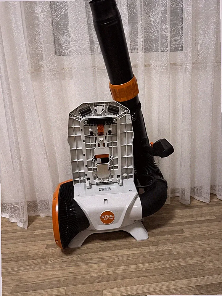Stihl BGA 300 Akku Laubgebläse/ Puster
